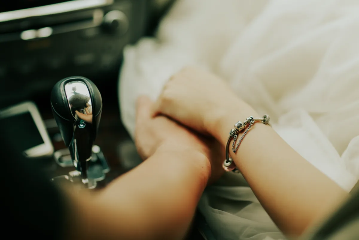 Bracelet de couple : signification, types et comment le choisir