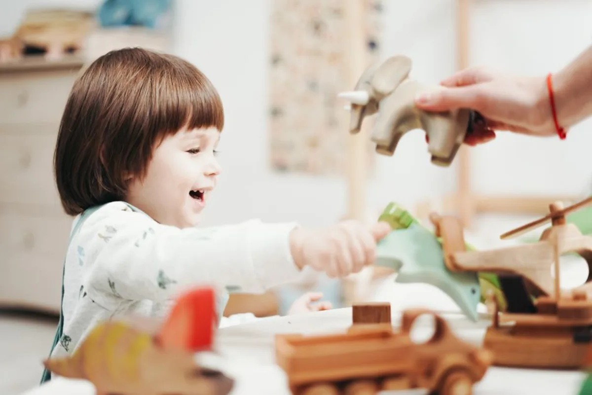 Jouet éducatif 4 ans : ce qu'il développe et le repère sécurité