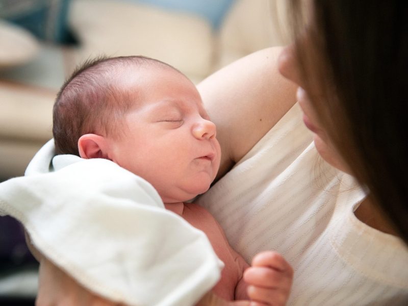 Baby blues ou dépression post-partum : les signes qui alertent