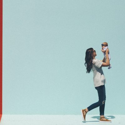 Diastasis post-partum : le repérer, savoir quand consulter et qui rembourse la rééducation