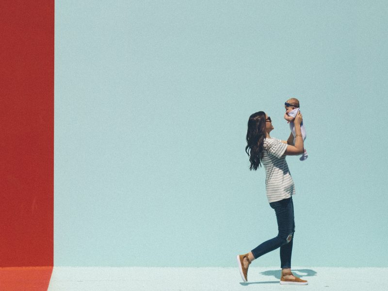 Diastasis post-partum : le repérer, savoir quand consulter et qui rembourse la rééducation