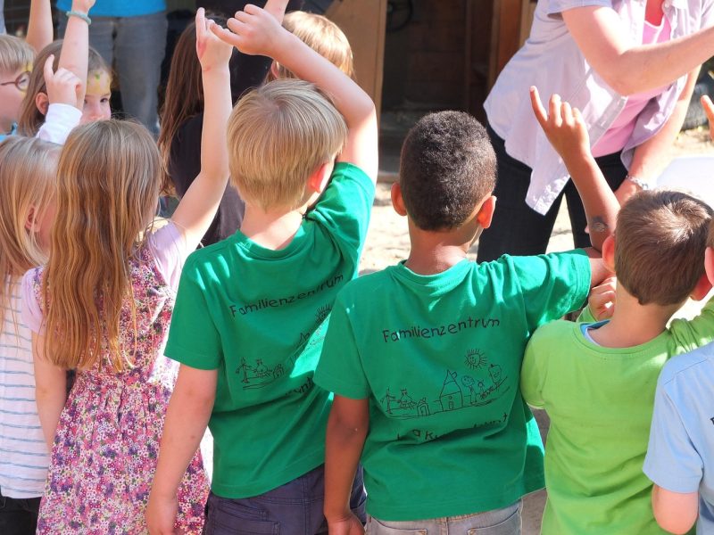 Micro-crèche ou crèche municipale : différences et coût