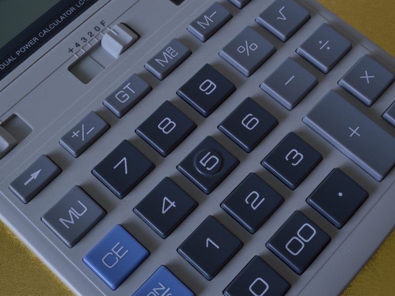 Prime d&rsquo;activité : comment calculer son montant en 2026