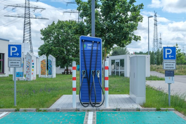 Montpellier : une station-service 100 % électrique avec TotalEnergies