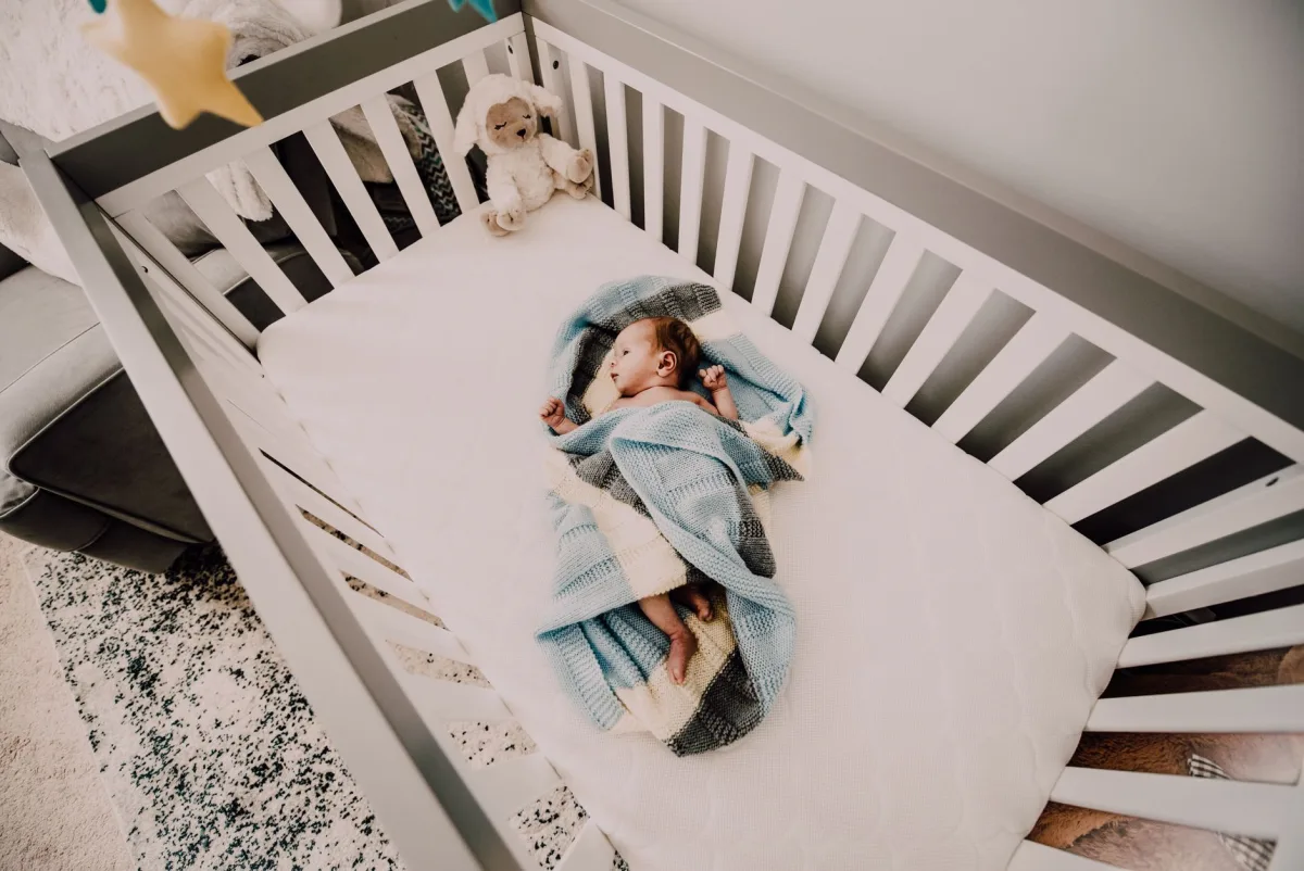 Sommeil de bébé : ce qui relève du rythme, ce qui relève de la sécurité