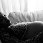 Aide ménagère pendant la grossesse : qui la prend en charge ?