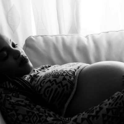 Aide ménagère pendant la grossesse : qui la prend en charge ?