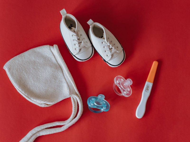 Congé de naissance : votre mutuelle reste-t-elle active ? Oui, mais sous conditions