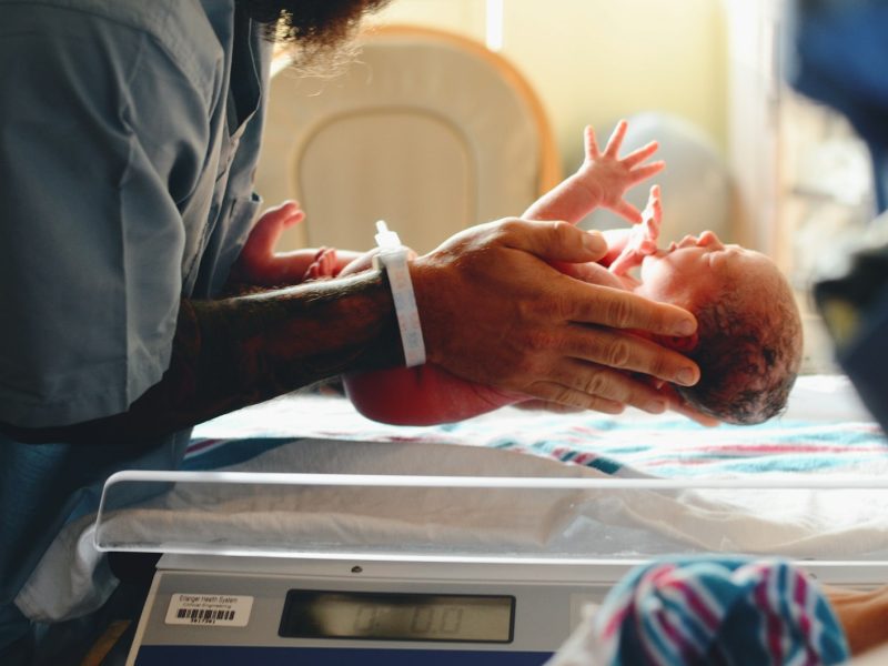 Congé parental : ce qui change dès le 1er novembre 2026