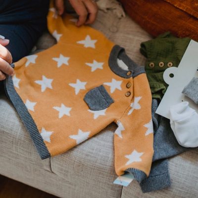 Vêtements bébé : les repères pour acheter des matières naturelles